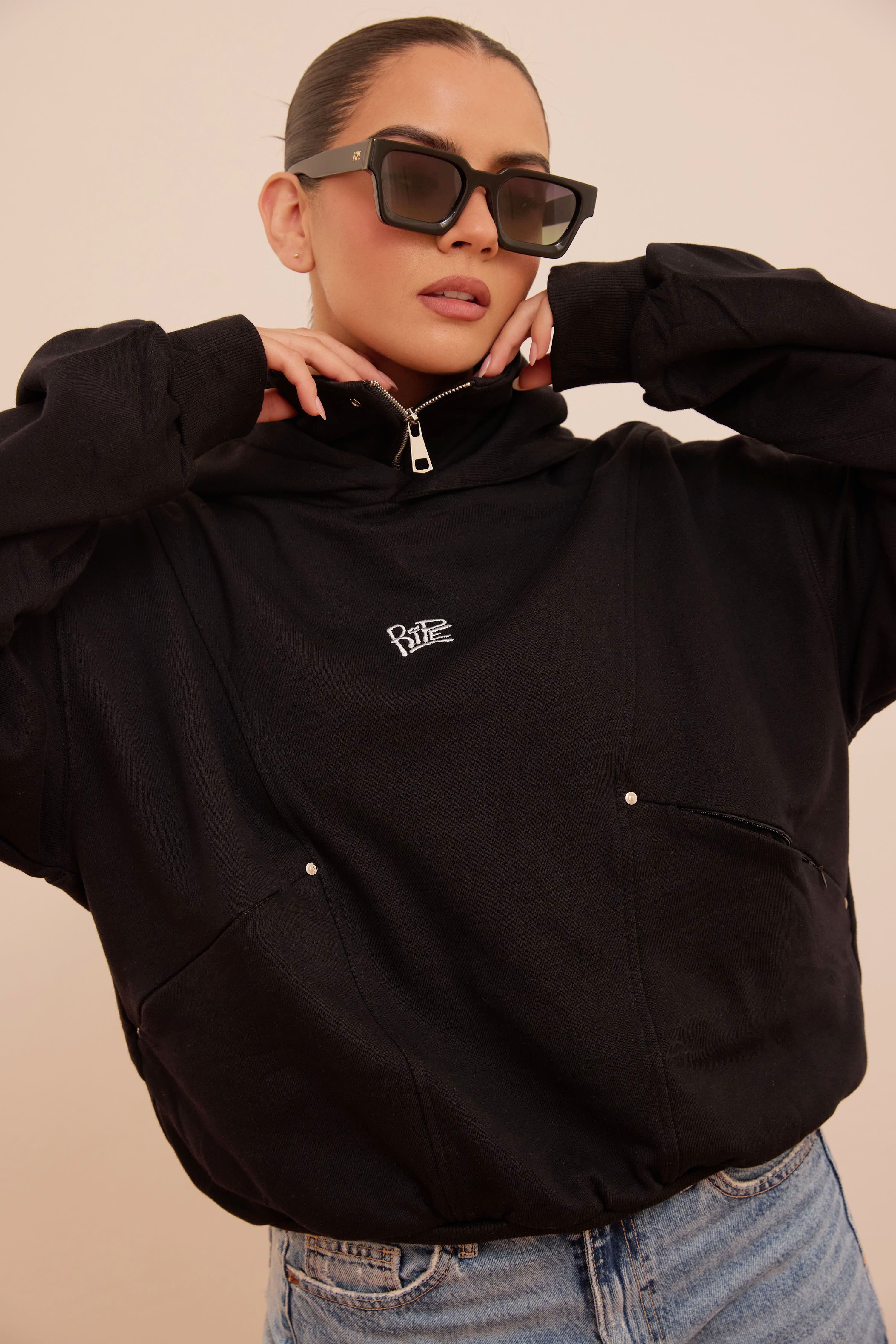 Crop Hoodie Doble Cuello Black - Image 3